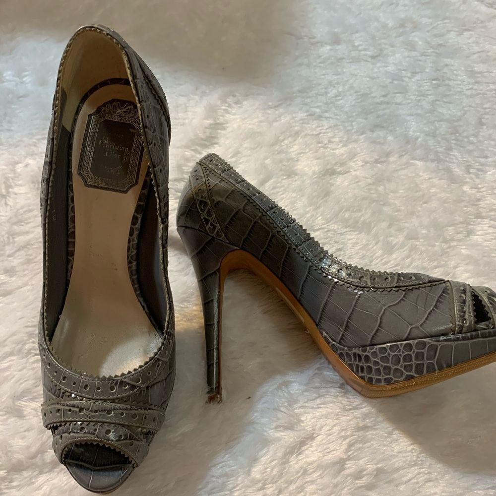 Christian Dior embossed peep-toe pumps size 8.5